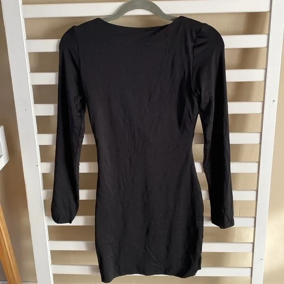 NWOT Princess Polly Long Sleeve Low Cut Fitted Black Mini Dress Size 4 - Picture 6 of 8